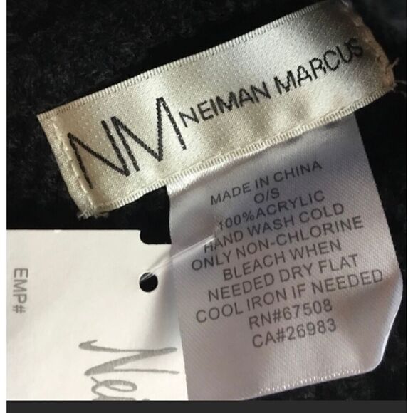 Neiman Marcus Hat Pom Pom Beanie Black Floral Embellished Bling Women One Size - Picture 5 of 11